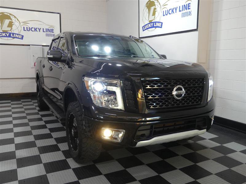Used 2019 Nissan Titan PRO-4X image 5