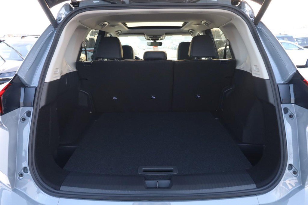 New 2026 Nissan Rogue SV image 7