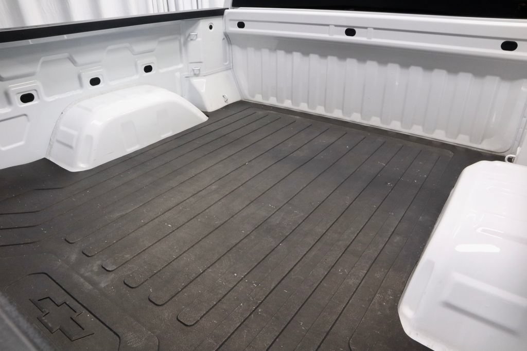 Used 2023 Chevrolet Silverado 1500 LT AWD/4WD image 15