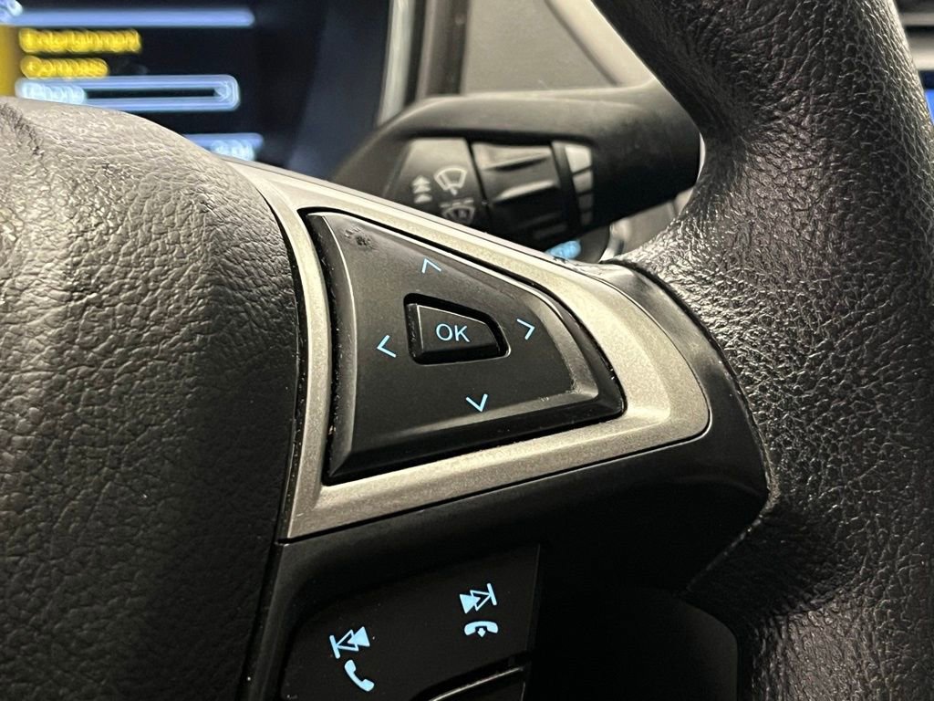 Used 2020 Ford Fusion SE FWD image 24