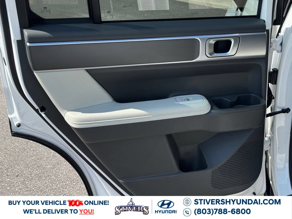 Used 2024 Hyundai Santa Fe SEL FWD image 18