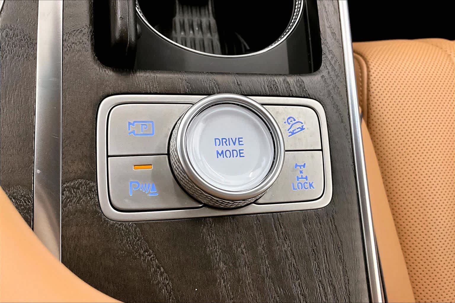 Used 2024 Genesis GV80 3.5T Advanced AWD/4WD image 32