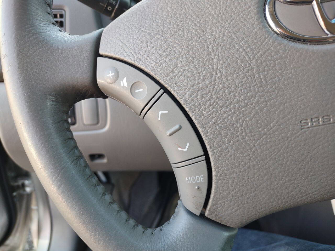 Used 2008 Toyota Sienna XLE image 10