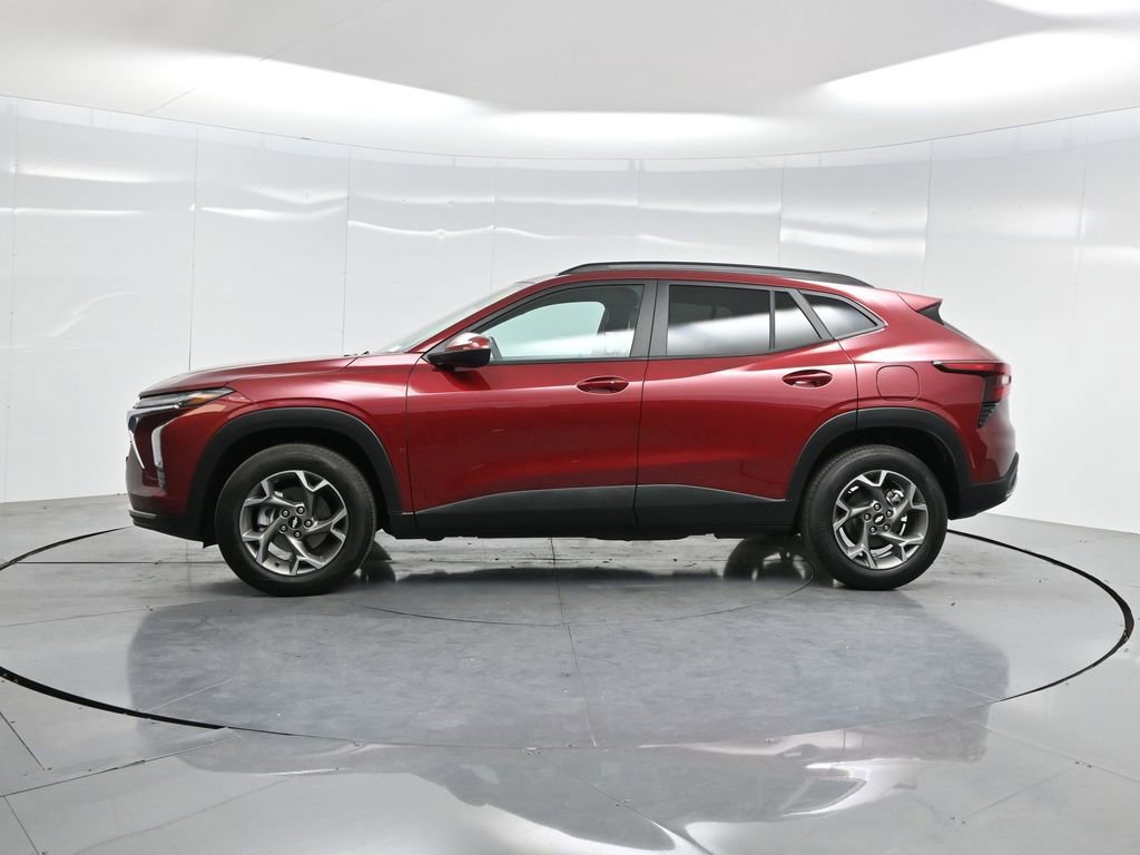 Used 2025 Chevrolet Trax LT w/ LT Convenience Package image 40