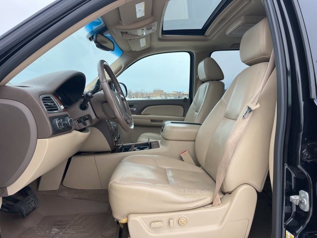 Used 2009 Chevrolet Suburban LTZ image 13