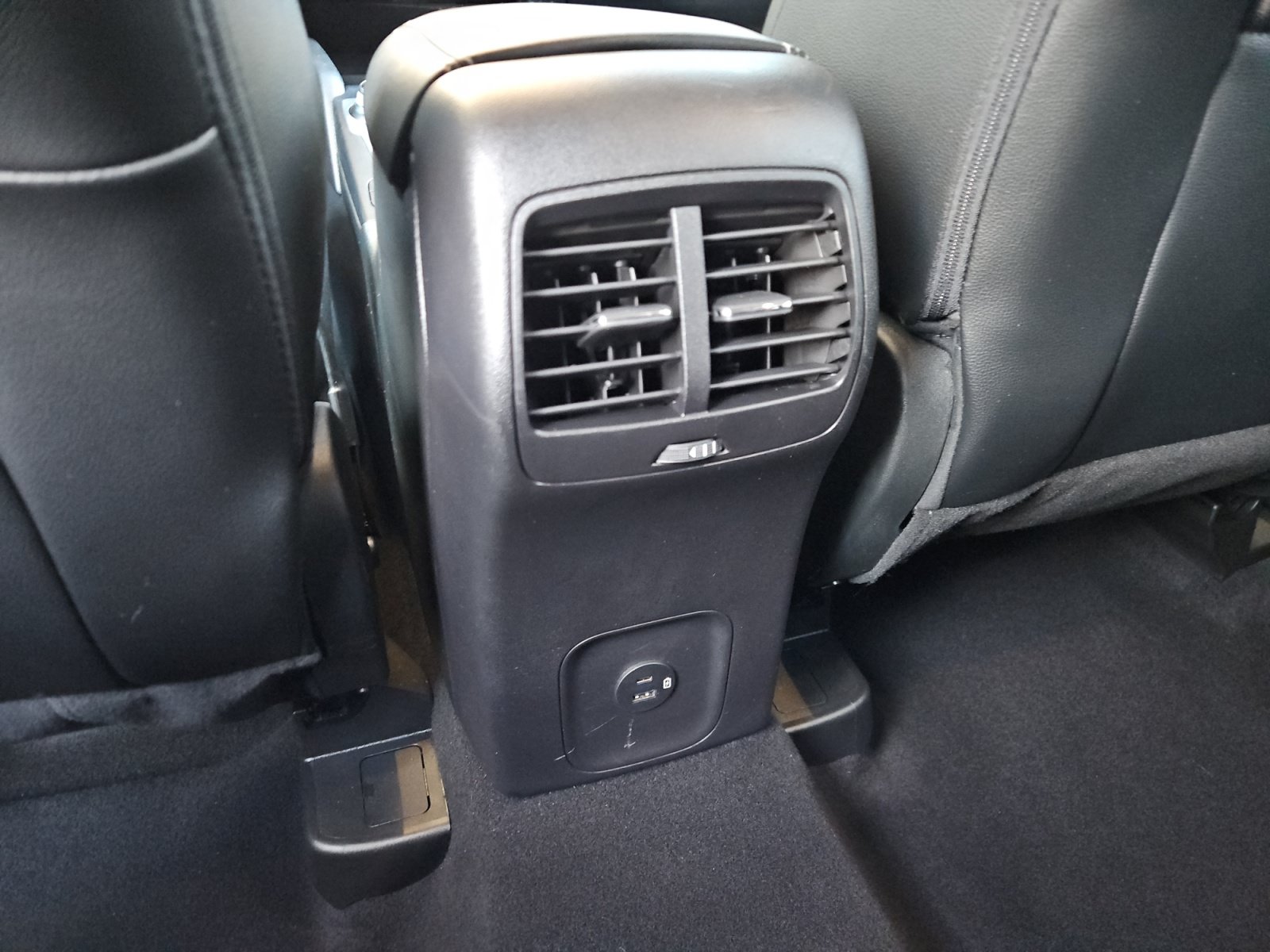 Used 2022 Ford Escape SEL FWD image 13