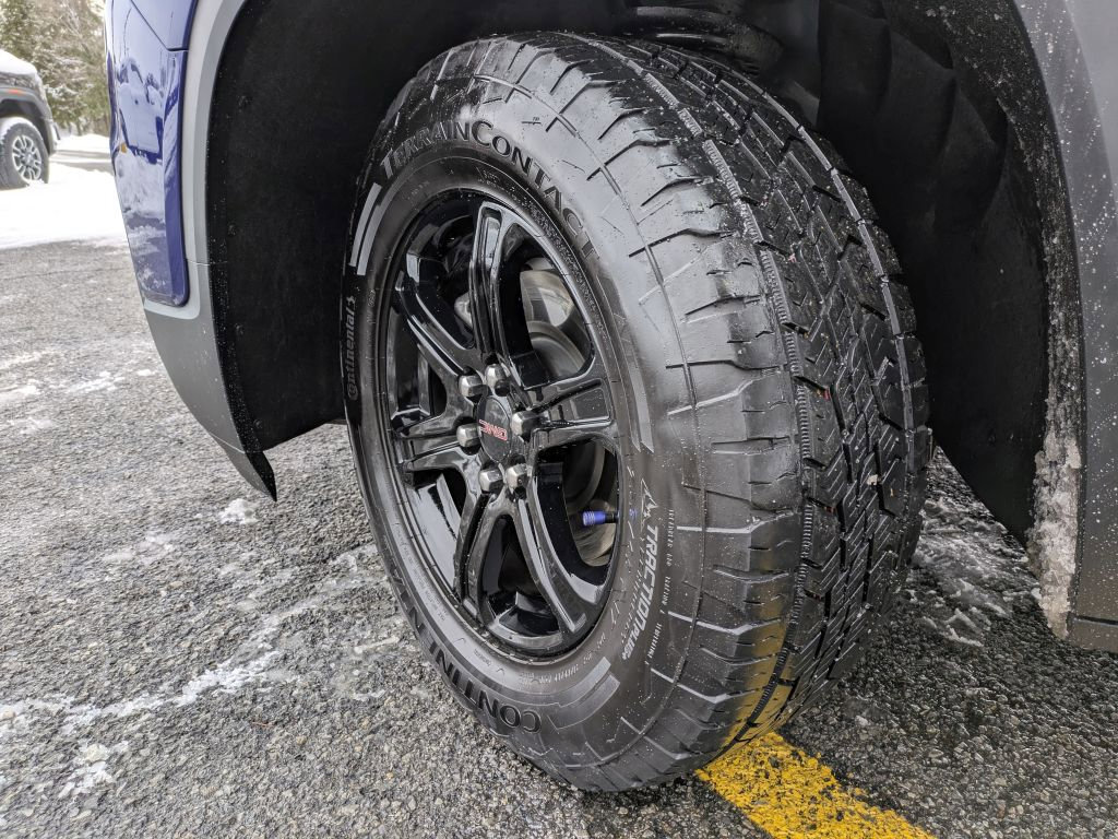 Certified 2023 GMC Acadia AT4 w/ Technology Package image 39