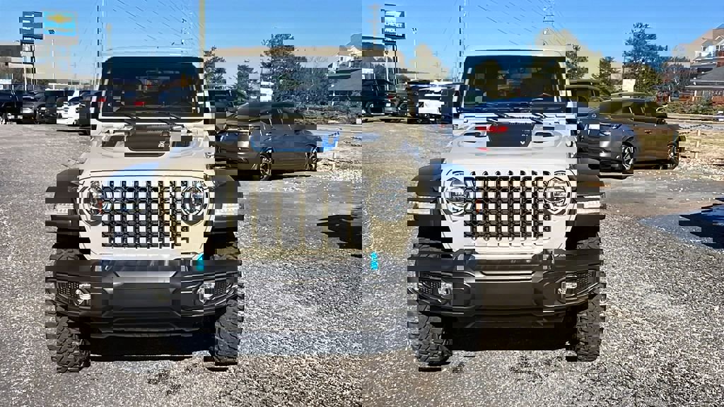 Used 2022 Jeep Wrangler Unlimited Rubicon 4xe w/ Cold Weather Group image 2