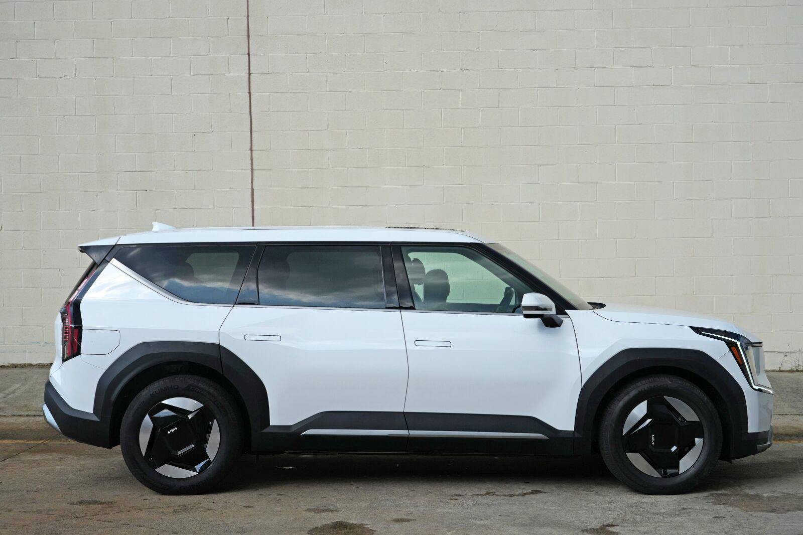Used 2026 Kia EV9 Light RWD image 49