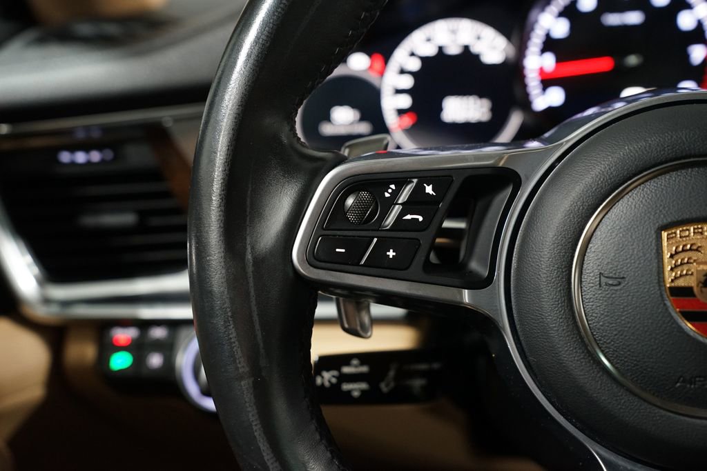 Used 2018 Porsche Panamera image 14