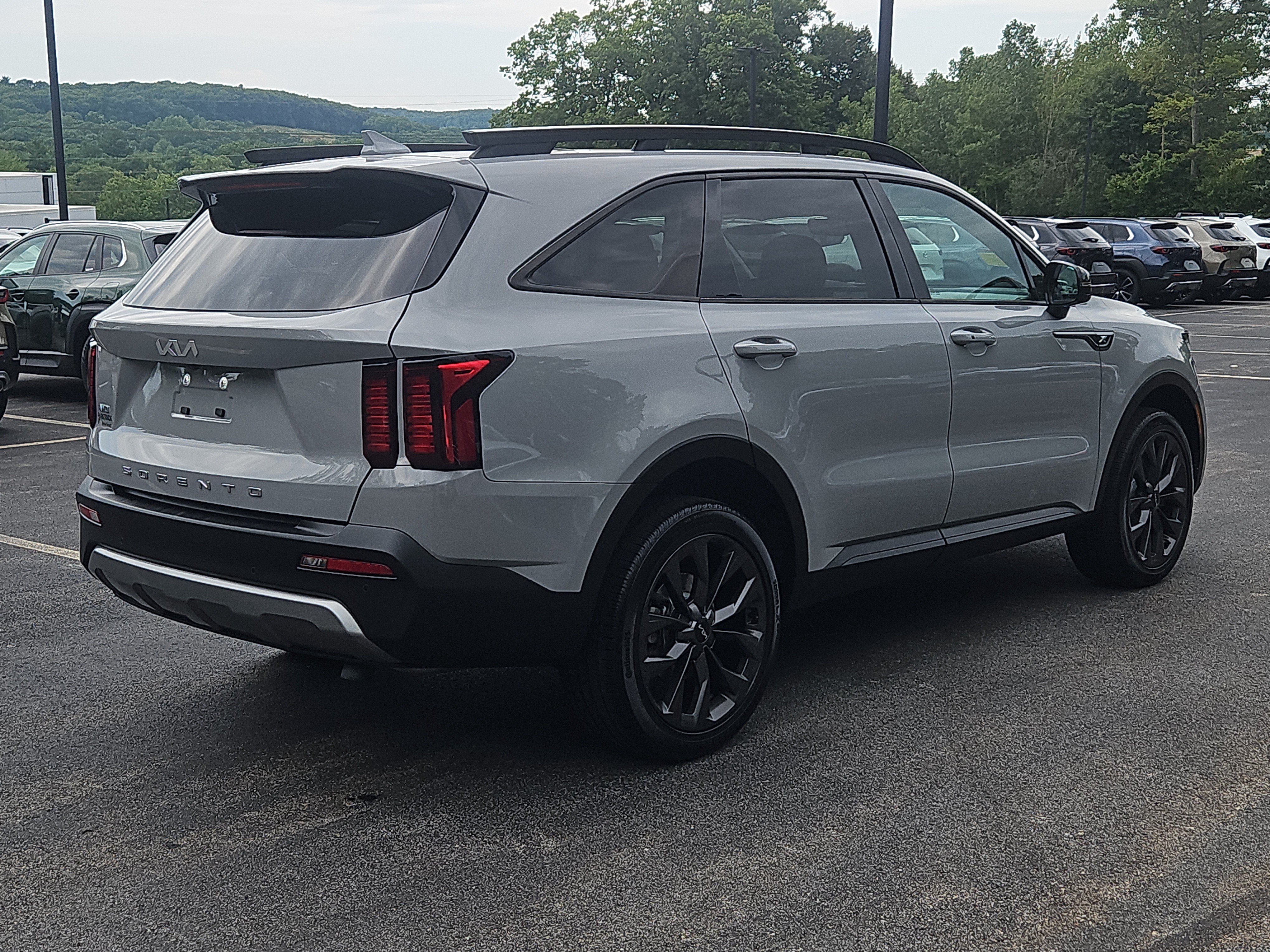 Used 2022 Kia Sorento X-Line EX AWD/4WD image 2