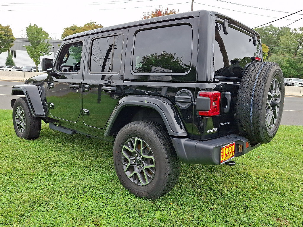 Certified 2026 Jeep Wrangler Unlimited Sahara AWD/4WD image 4