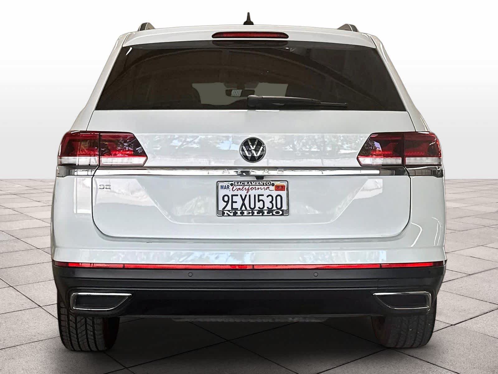 Used 2023 Volkswagen Atlas SE w/ Black Wheel Package FWD image 8