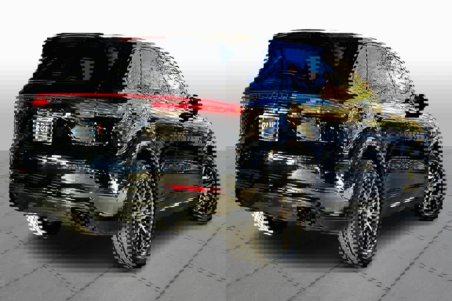 Used 2020 Porsche Cayenne S image 12