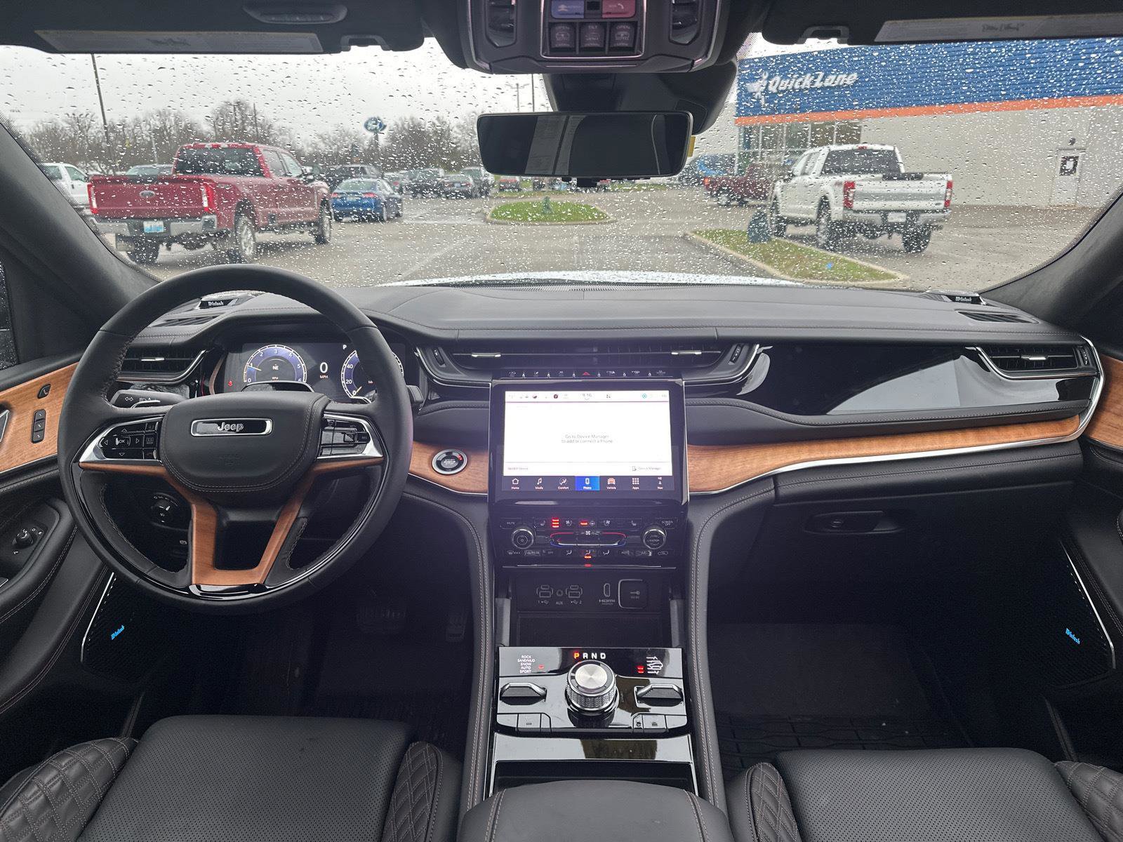 Used 2025 Jeep Grand Cherokee Summit image 2