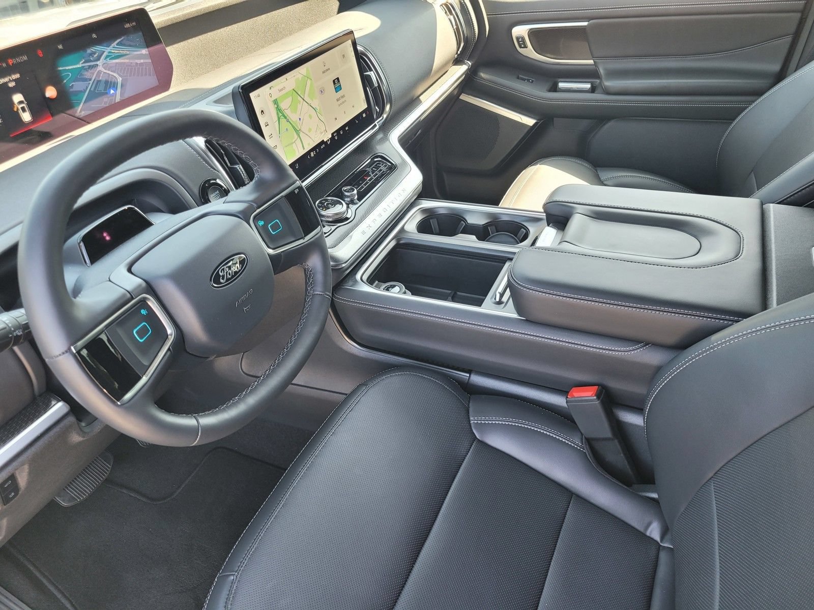 New 2026 Ford Expedition Platinum w/ Stealth Appearance Package AWD/4WD image 10