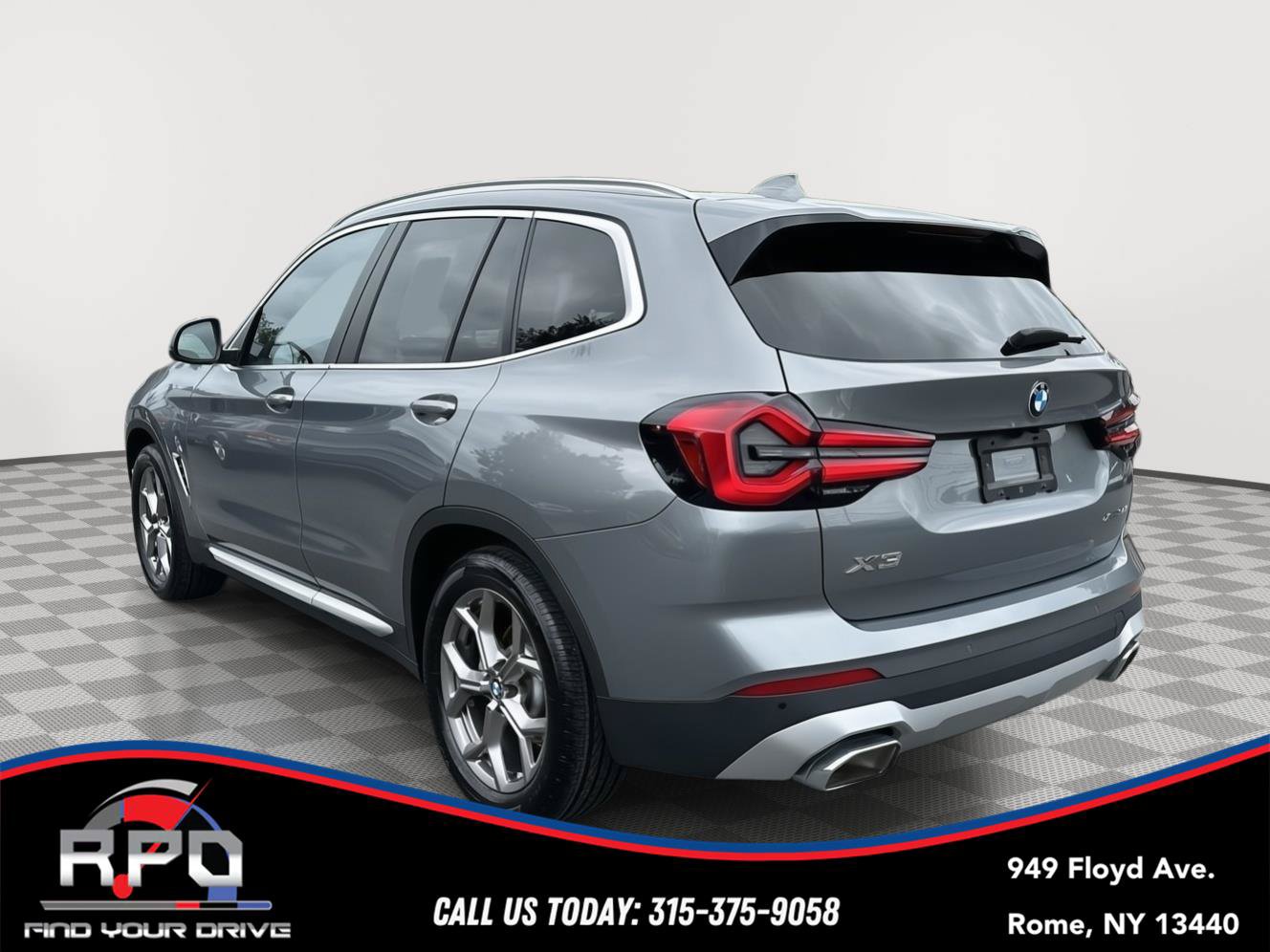 Used 2023 BMW X3 xDrive30i w/ Premium Package w/ZPA AWD/4WD image 3