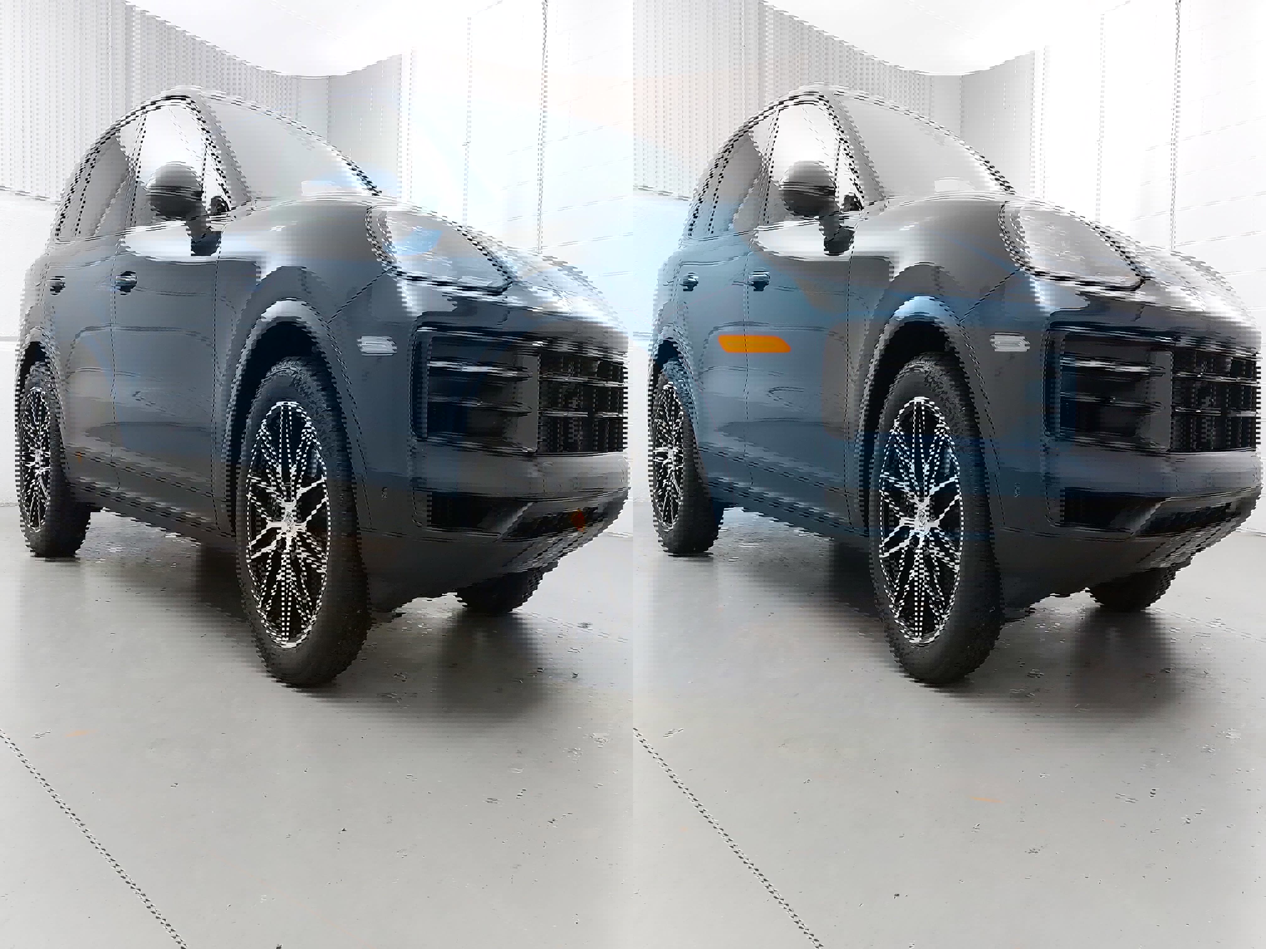 Certified 2025 Porsche Cayenne image 9