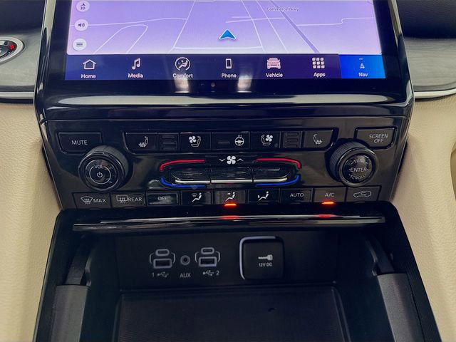 Used 2025 Jeep Grand Cherokee Limited w/ Luxury Tech Group II image 16