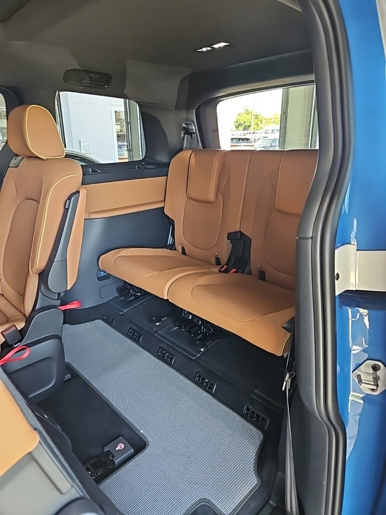 New 2025 Volkswagen ID. Buzz Pro S Plus image 21