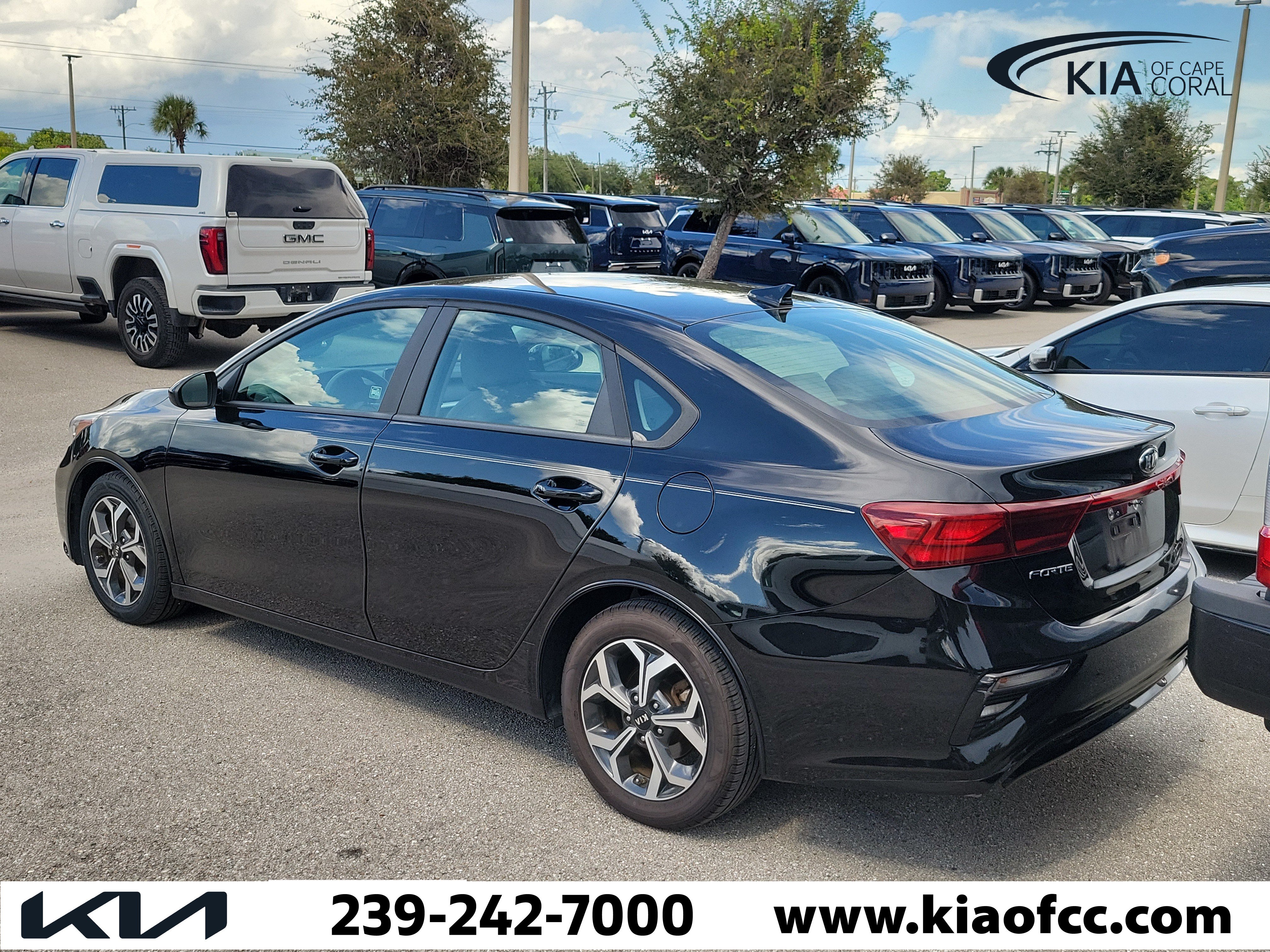 Used 2020 Kia Forte LXS FWD image 5
