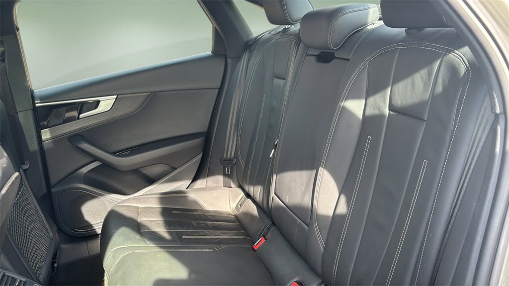 Used 2023 Audi A4 2.0T Premium w/ Convenience Package image 10