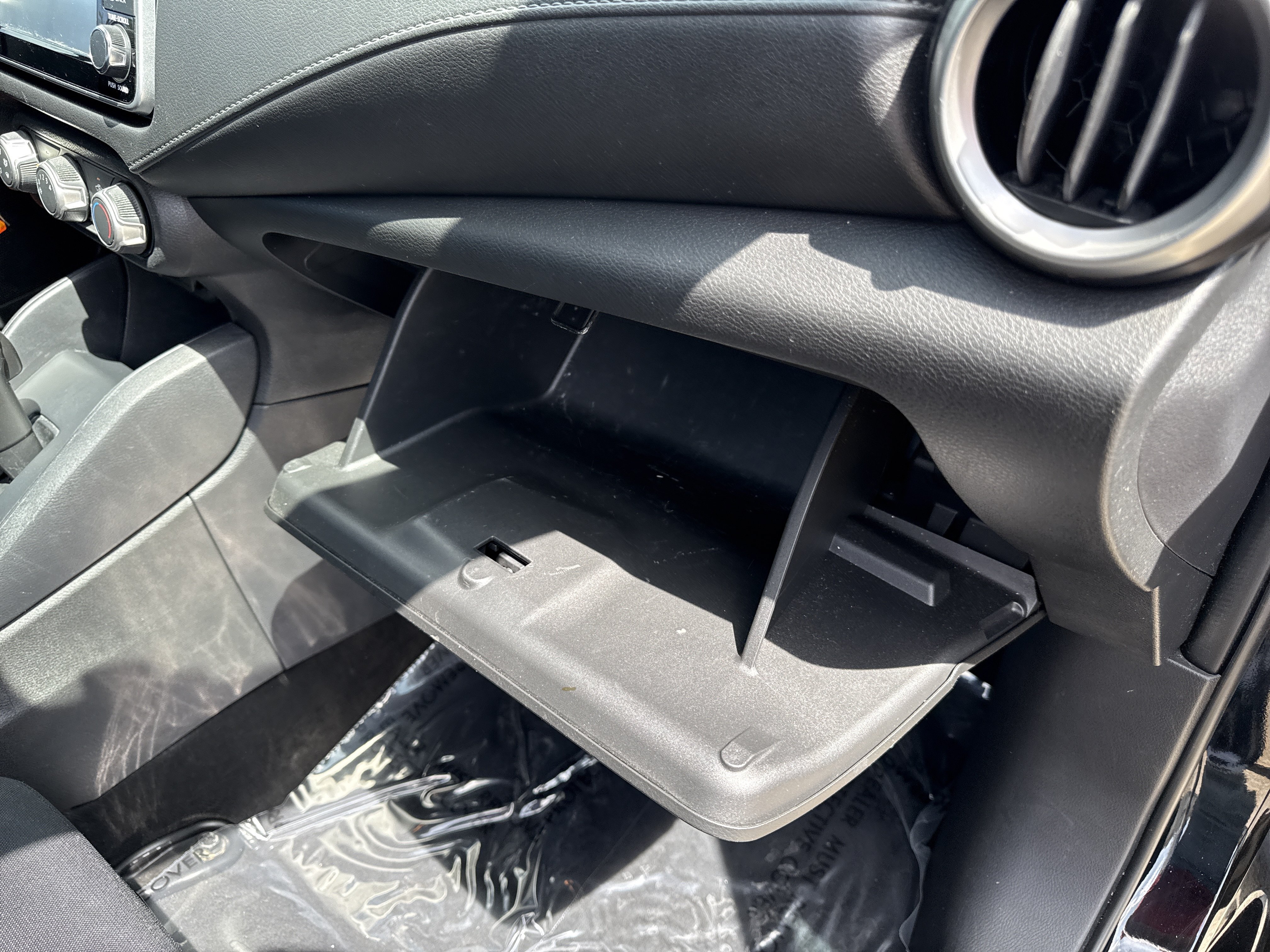 Used 2023 Nissan Versa S w/ Trunk Package FWD image 28