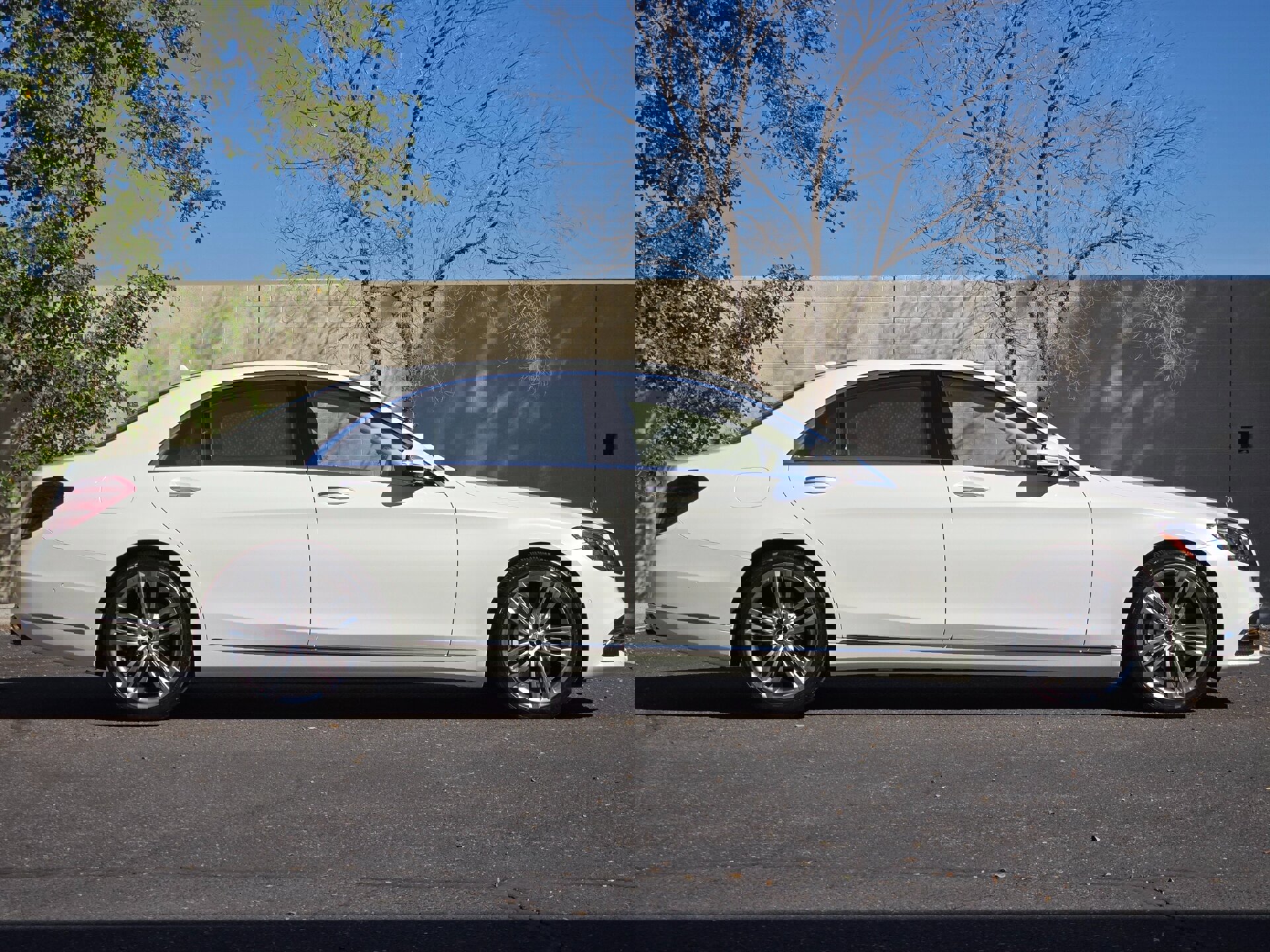 Used 2019 Mercedes-Benz S 560 Sedan image 11