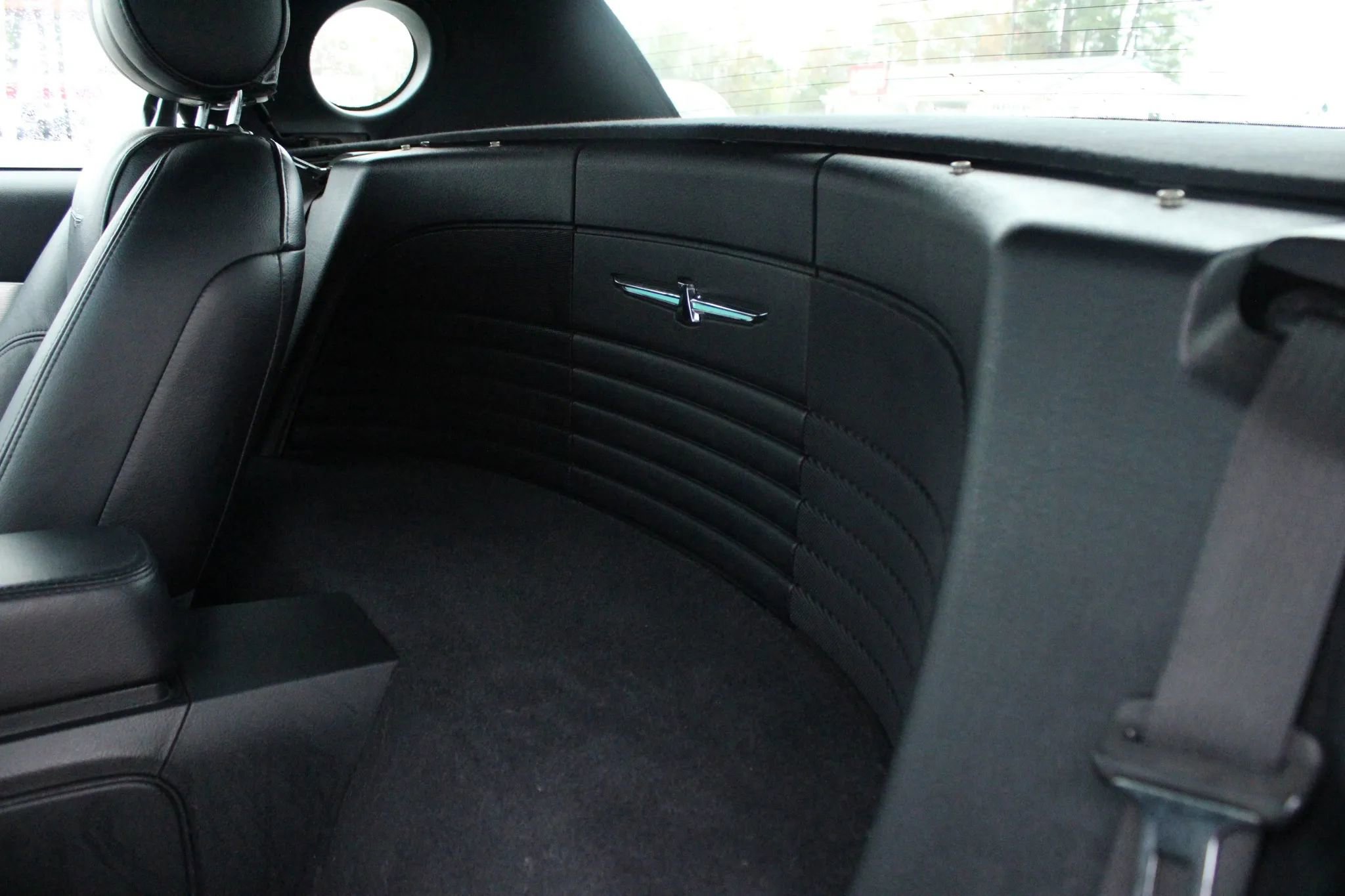 Used 2004 Ford Thunderbird image 17