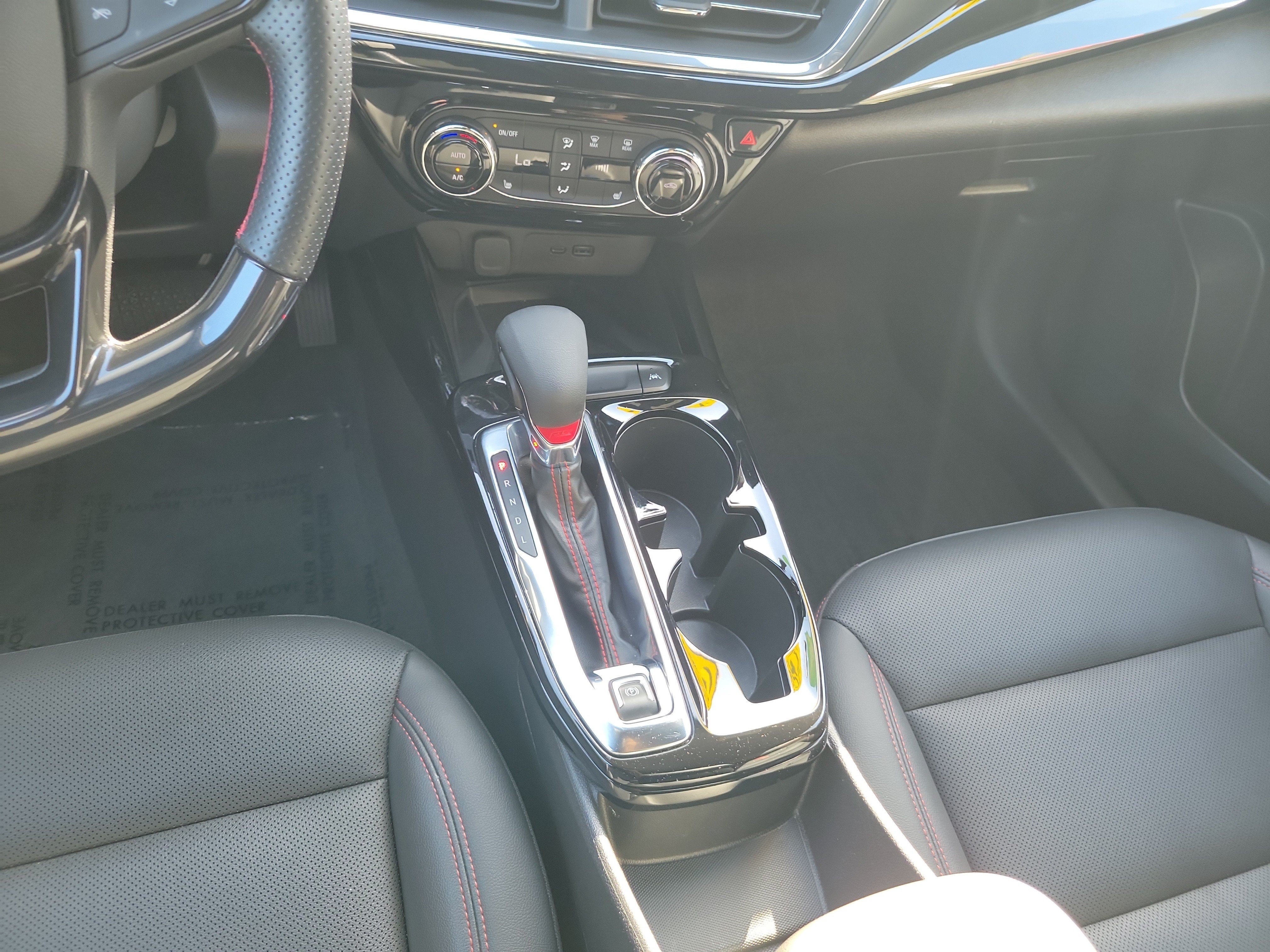 Used 2024 Chevrolet Trax RS w/ Sunroof Package FWD image 19