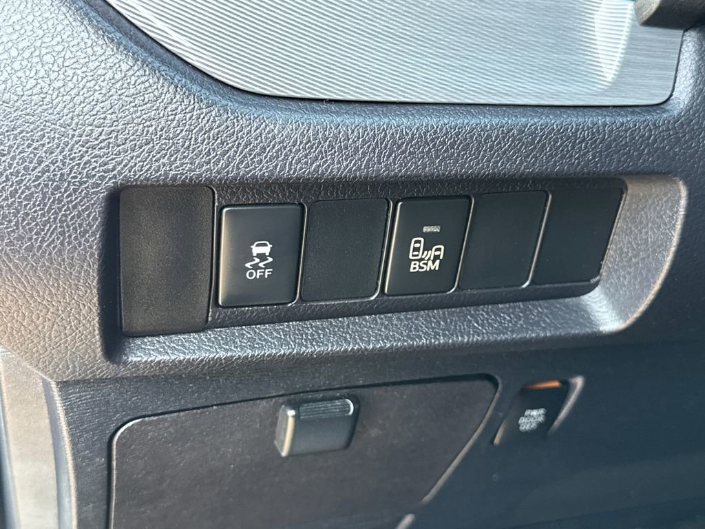 Used 2017 Toyota Sienna SE Premium image 28