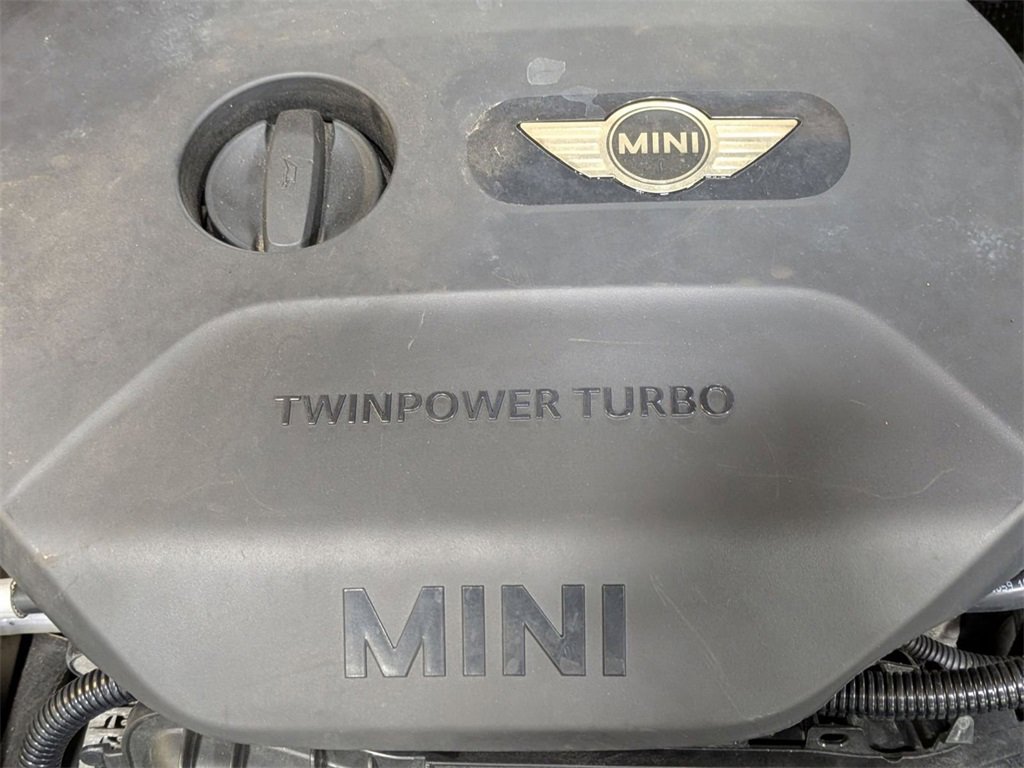 Used 2017 MINI Cooper 4-Door Hardtop image 21