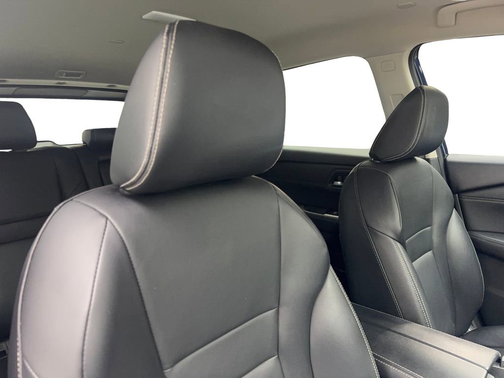 Used 2024 Nissan Rogue SL image 45