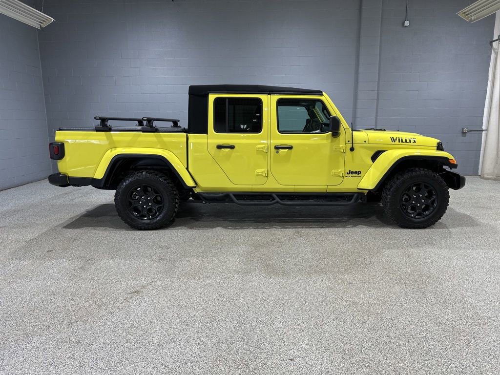 Used 2023 Jeep Gladiator Willys image 2
