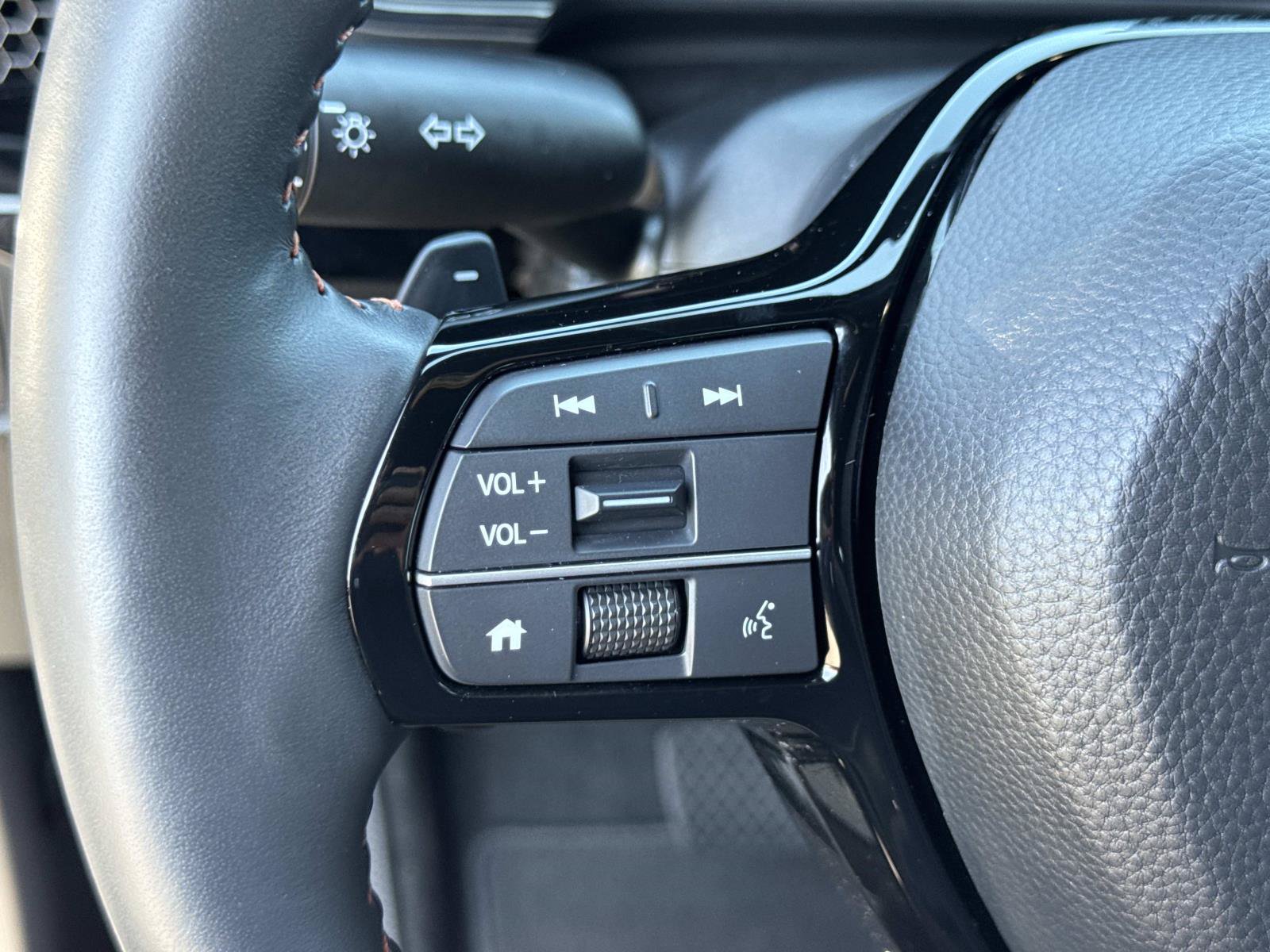 Used 2024 Honda CR-V Sport Touring image 11