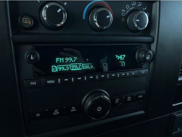 Used 2024 Chevrolet Express 2500 w/ Driver Convenience Package image 7