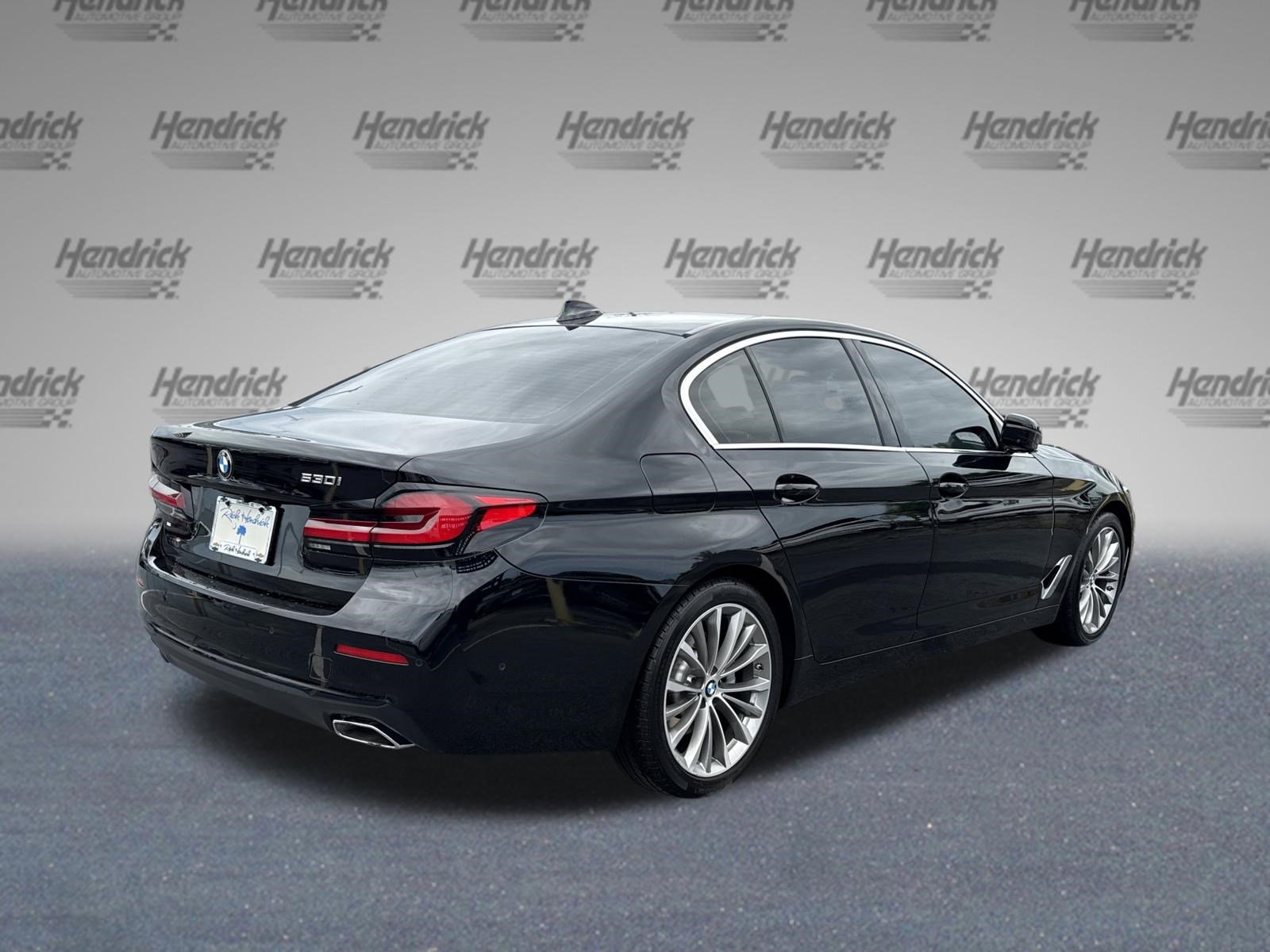 Used 2021 BMW 530i w/ Premium Package RWD image 10