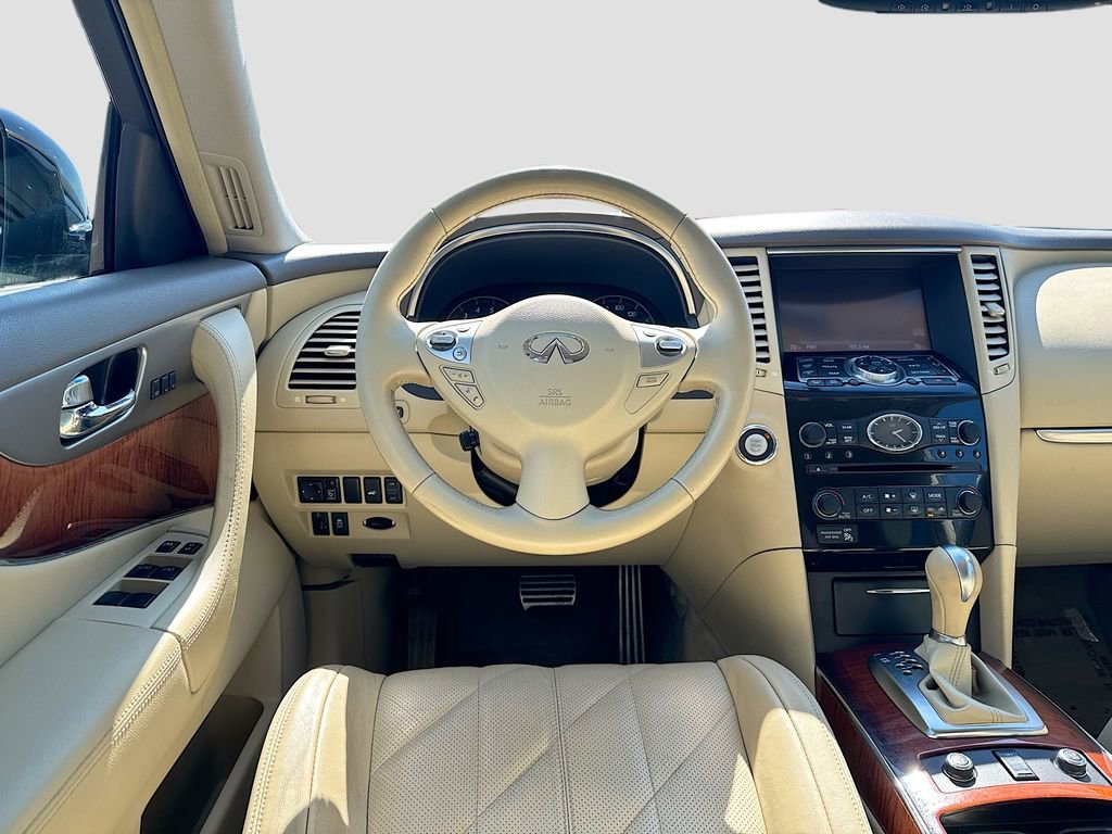 Used 2016 INFINITI QX70 AWD w/ Premium Package image 19