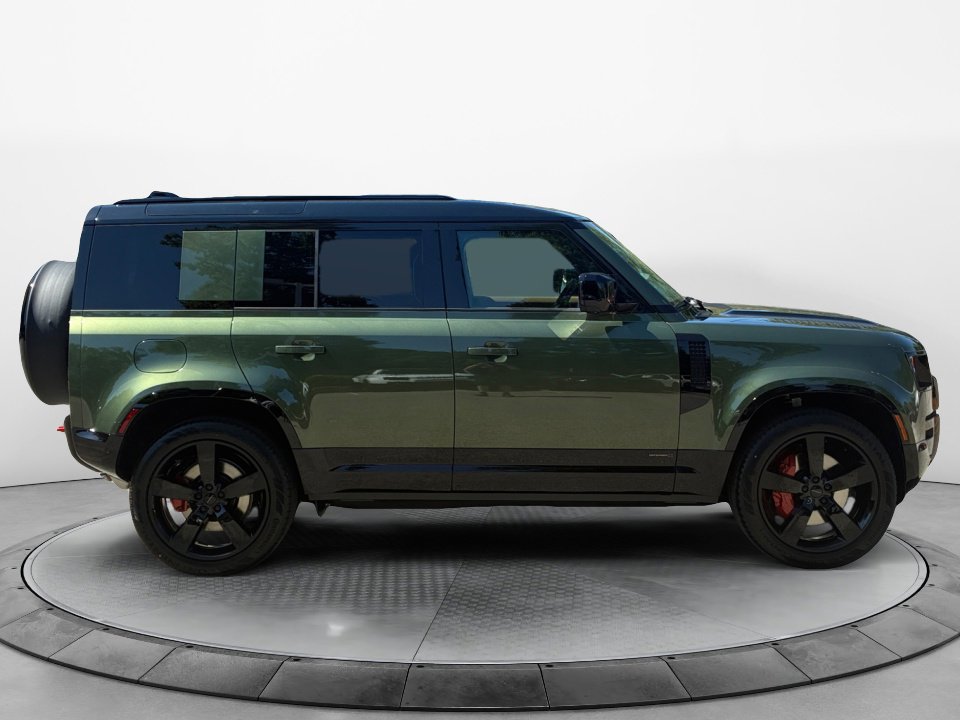 New 2026 Land Rover Defender 110 X AWD/4WD image 8