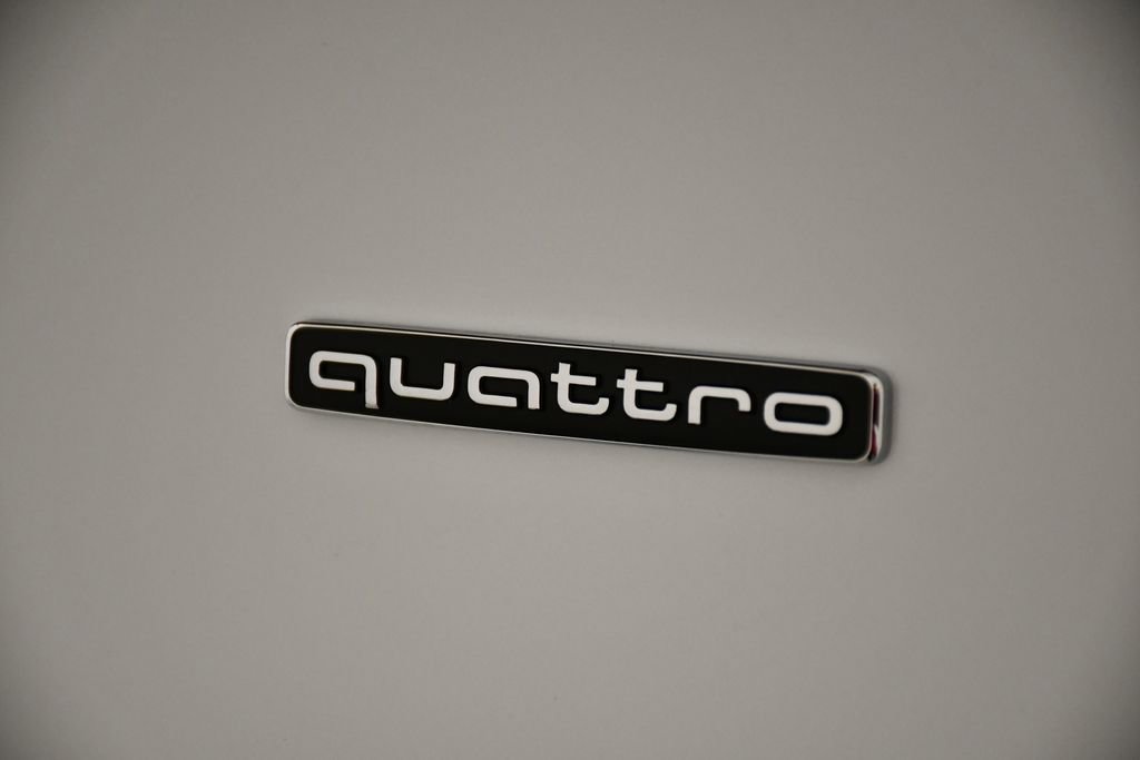 Used 2025 Audi Q5 Premium Plus w/ Premium Plus image 10