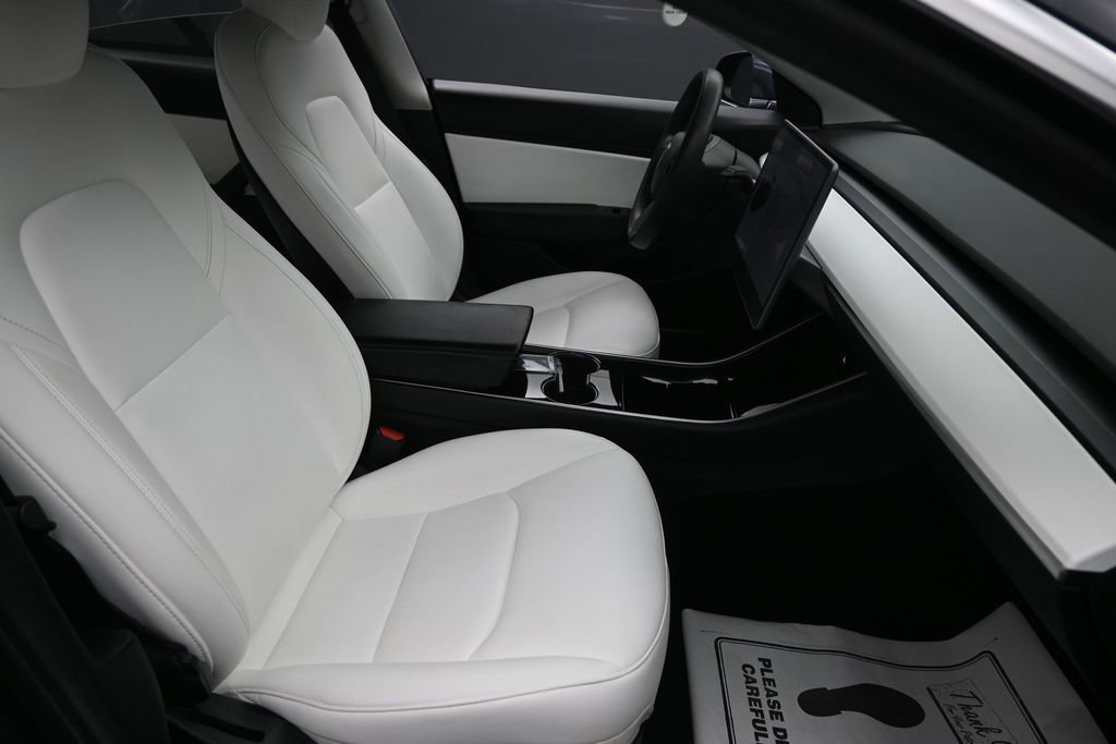 Used 2020 Tesla Model 3 Standard Range Plus RWD image 32
