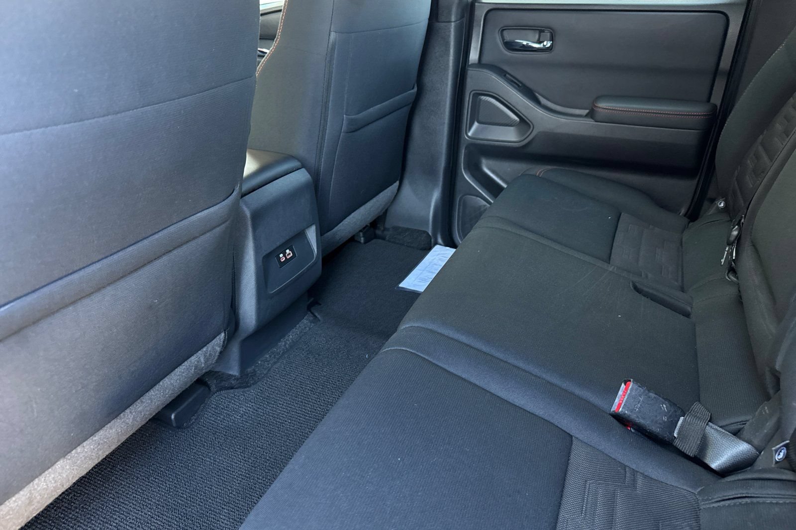 Used 2022 Nissan Frontier Pro-X RWD image 13