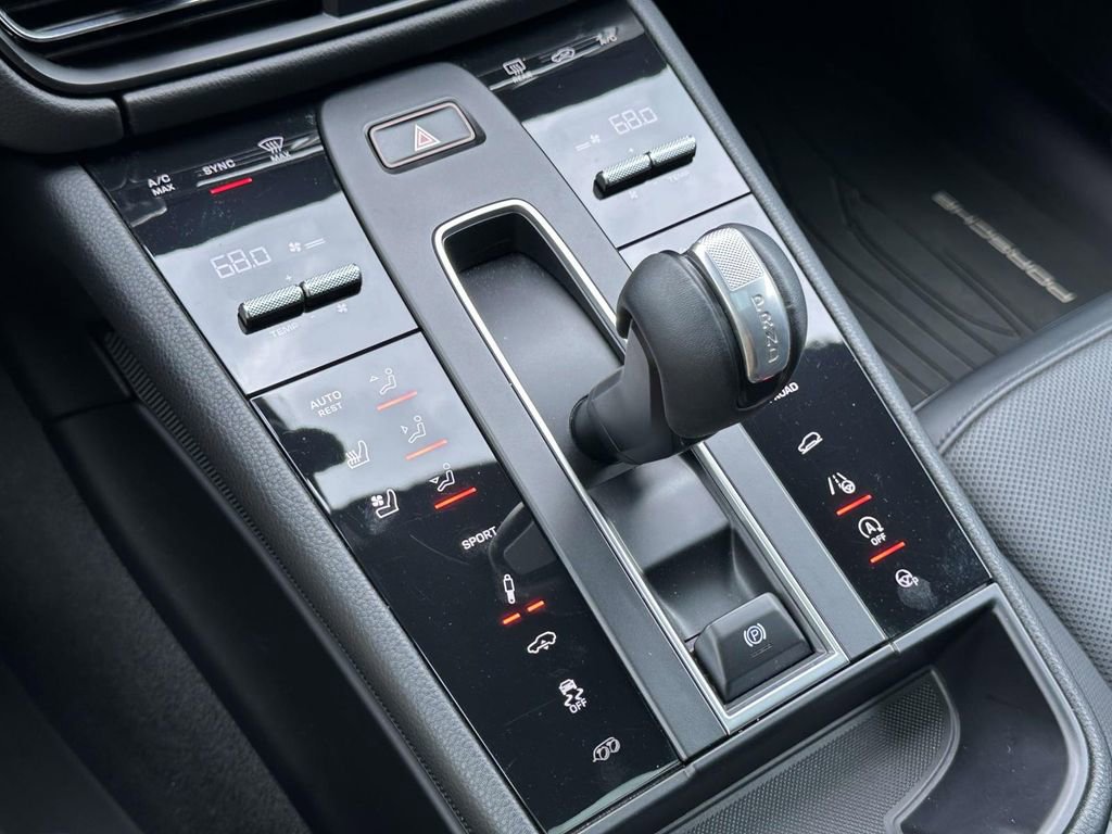 Certified 2022 Porsche Macan S AWD/4WD image 29