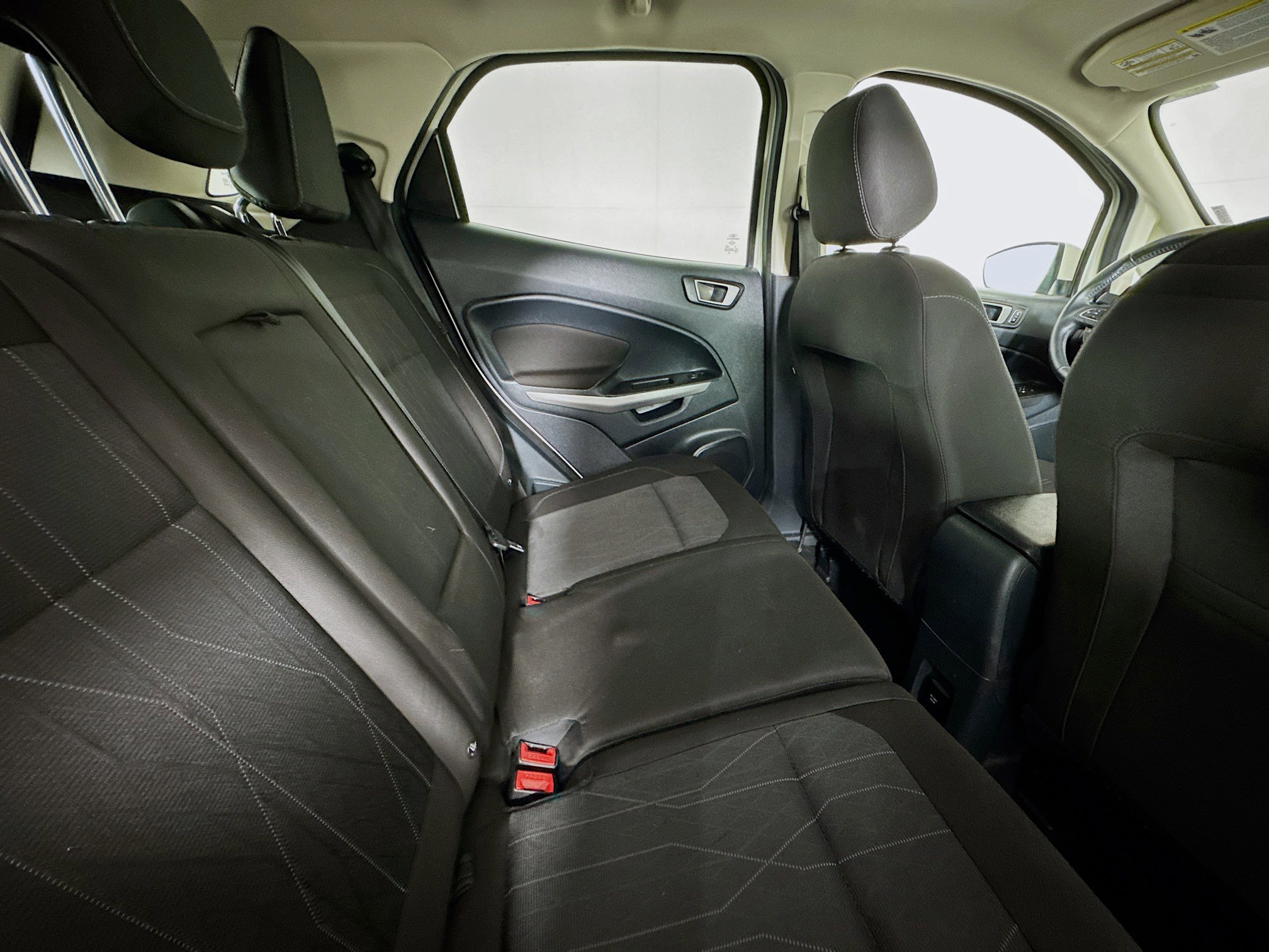 Used 2020 Ford EcoSport SE w/ SE Convenience Package image 26