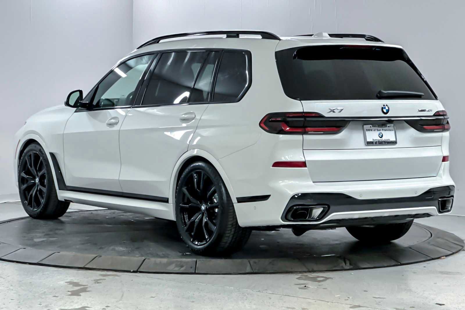Used 2026 BMW X7 xDrive40i w/ M Sport Package image 6