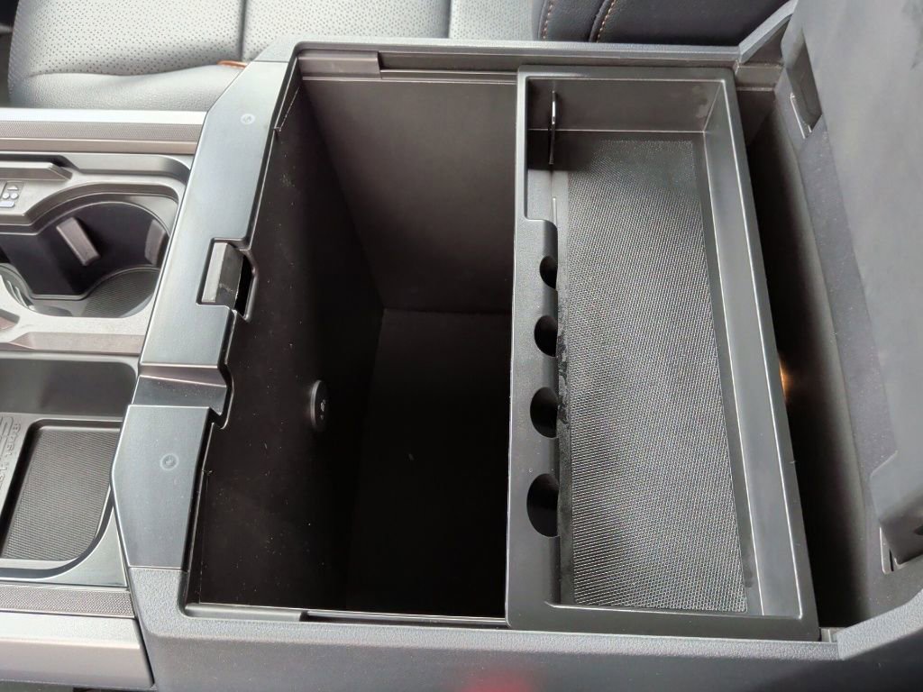 Used 2026 Ford F450 Lariat w/ FX4 Off-Road Package image 37