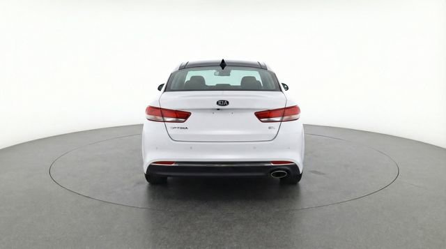 Used 2016 Kia Optima EX w/ Premium Package image 2