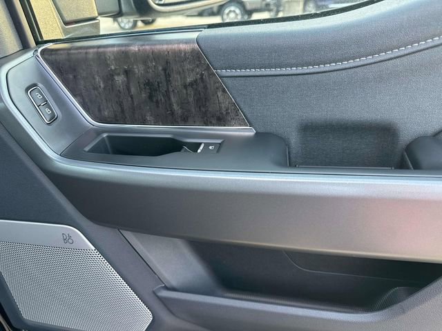 New 2026 Ford F250 Lariat w/ Black Appearance Package image 19