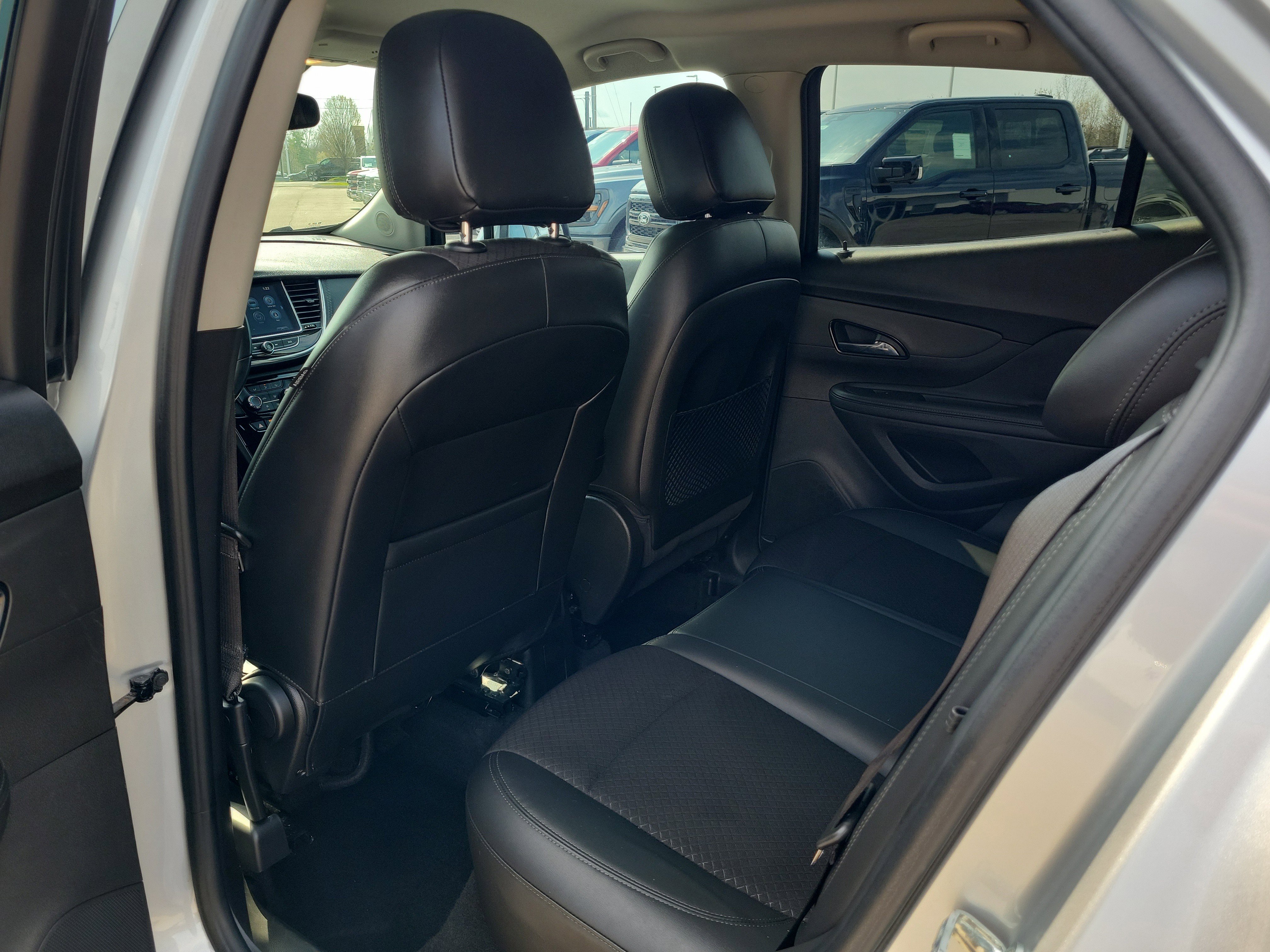 Used 2020 Buick Encore Preferred image 13