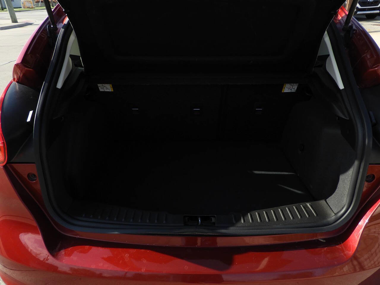 Used 2016 Ford Focus SE image 24